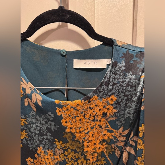 🧡 Astr Teal and Orange Floral Long Sleeve Dress - Perfect for Fall / Winter - Picture 7 of 8